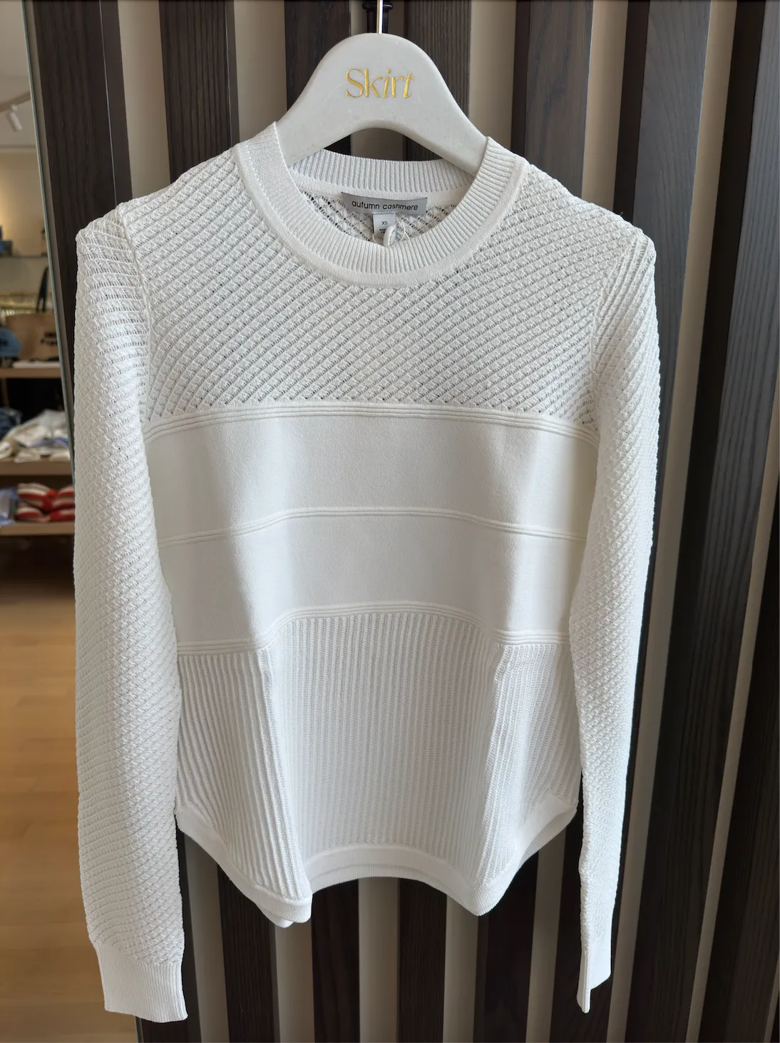 AUTUMN CASHMERE MIXED STITCH SHIRTTAIL CREW